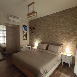 Tizzy Apartment&Rooms
